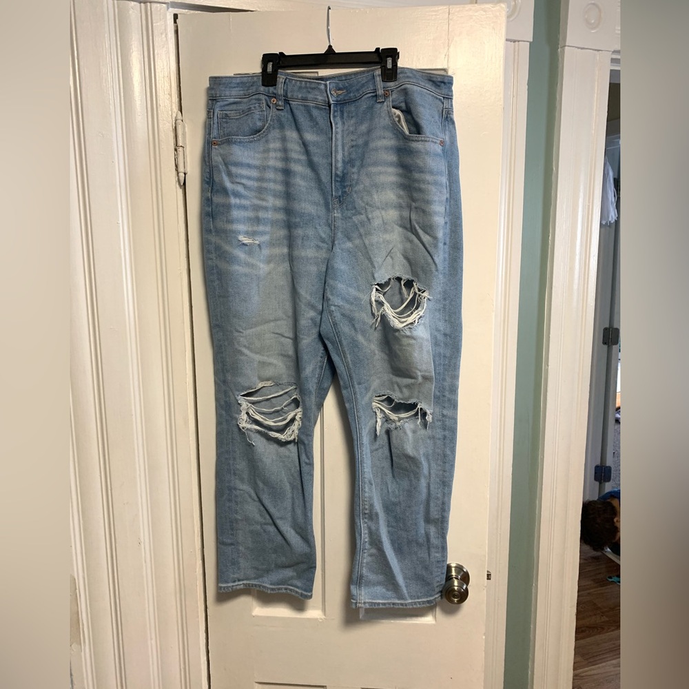 Size 18 American eagle ripped straight blue mom jeans